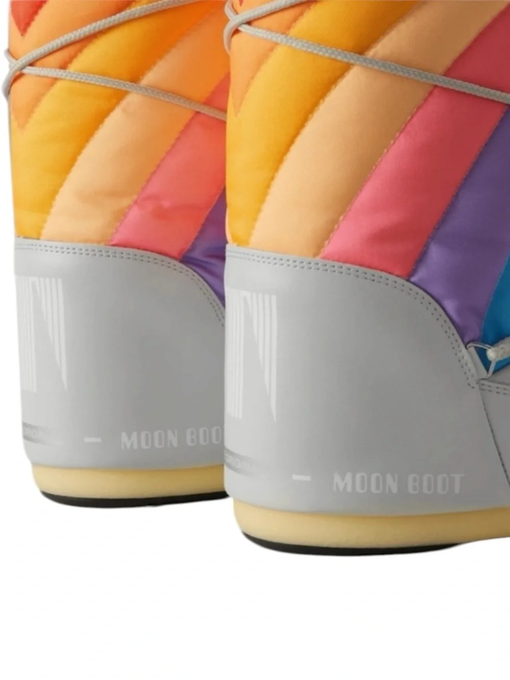 MOON BOOT Light Gray Rainbow Stripe Snow Boots NWT Women’s 7 Winter Boots
